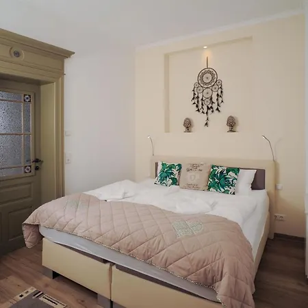 Koenigshof アパート *