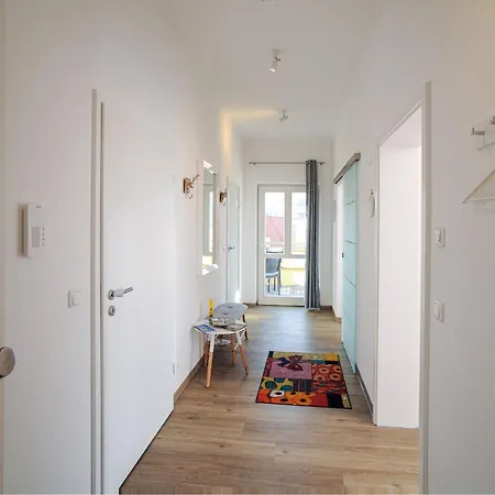 Königshof Apartment *