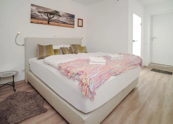 Koenigshof * Freyburg